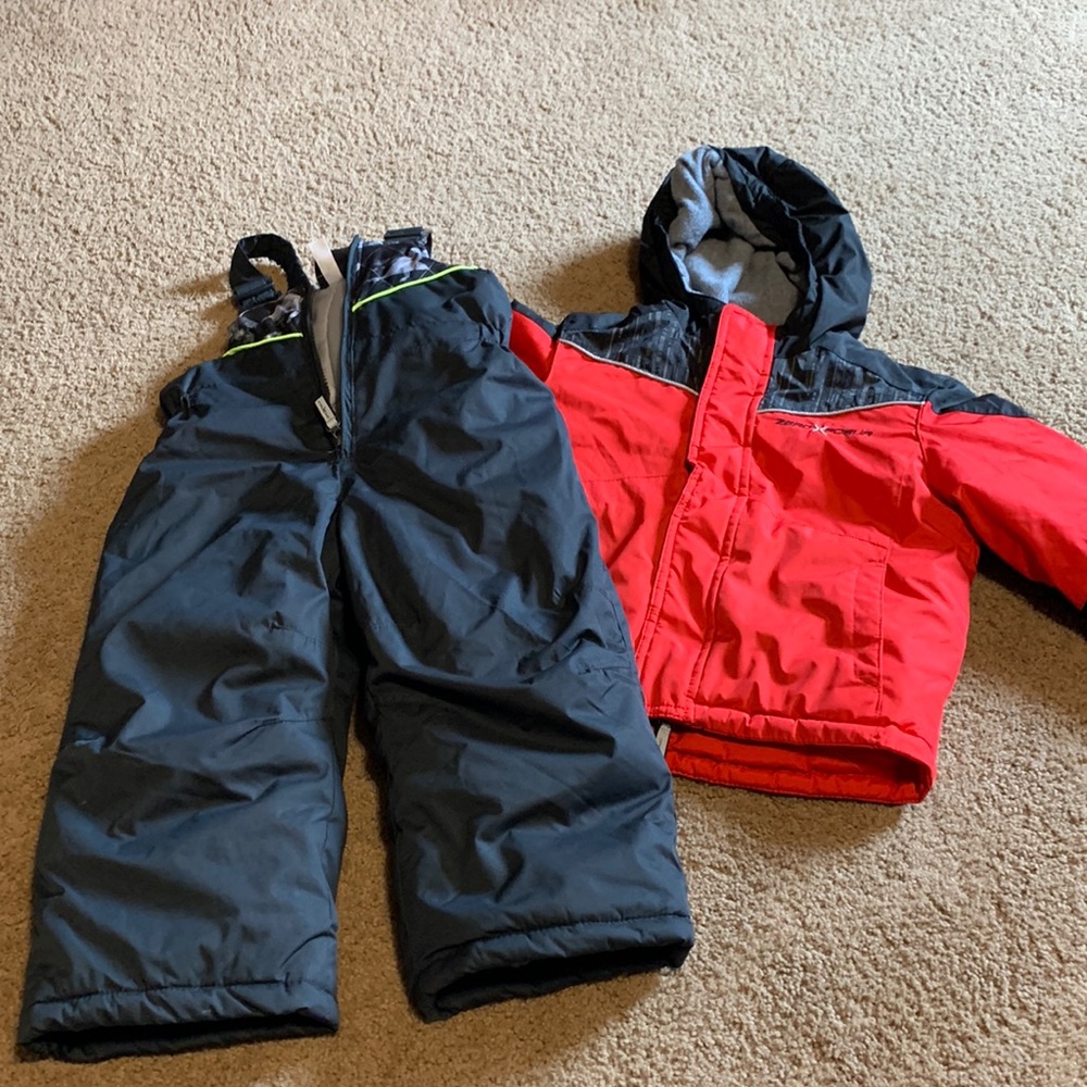 2t snow suit. Pant are brand new, coat only worn a few times